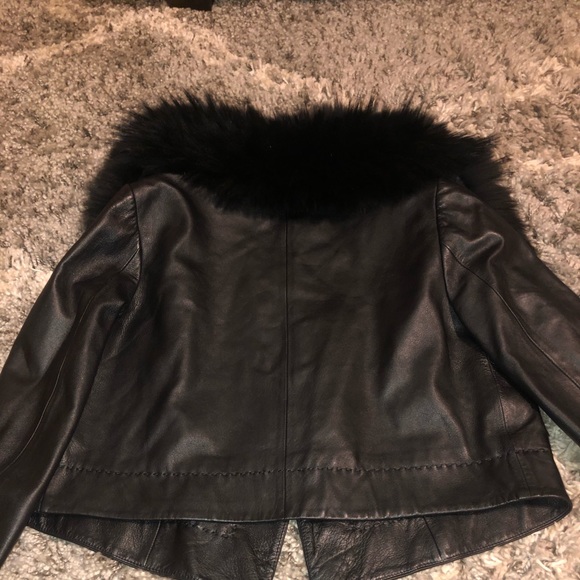 BCBG Genuinene Leather Jacket w/ Fur collar - Picture 11 of 11